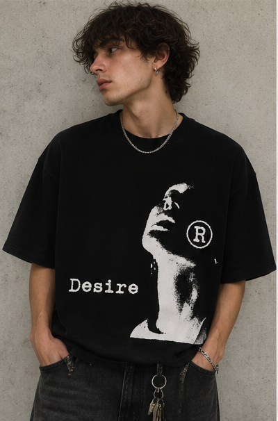 Camiseta Oversize Vintage Desire Negra con Estampado Gráfico Unisex | Streetwear